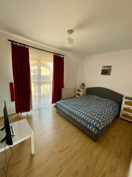 Apartament cu 3 camere semidecomandat în Câmpului