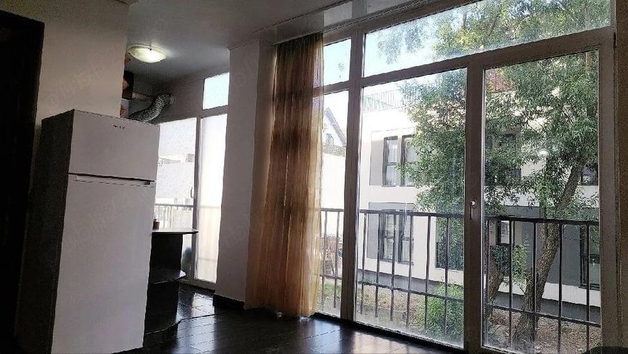 Apartament cu 2 camere semidecomandat în Florești