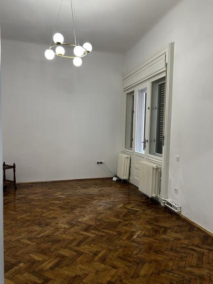 Casă cu 3 camere în Ultracentral