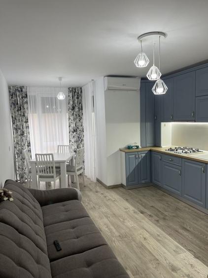Apartament cu 2 camere decomandat în Central