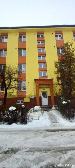 Apartament cu 2 camere decomandat în Petros