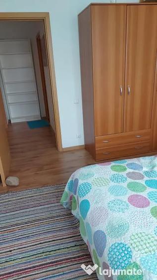 Apartament cu 2 camere semidecomandat în 1 Decembrie