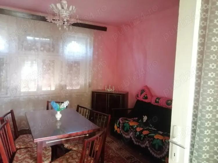 Casă cu 4 camere în Central