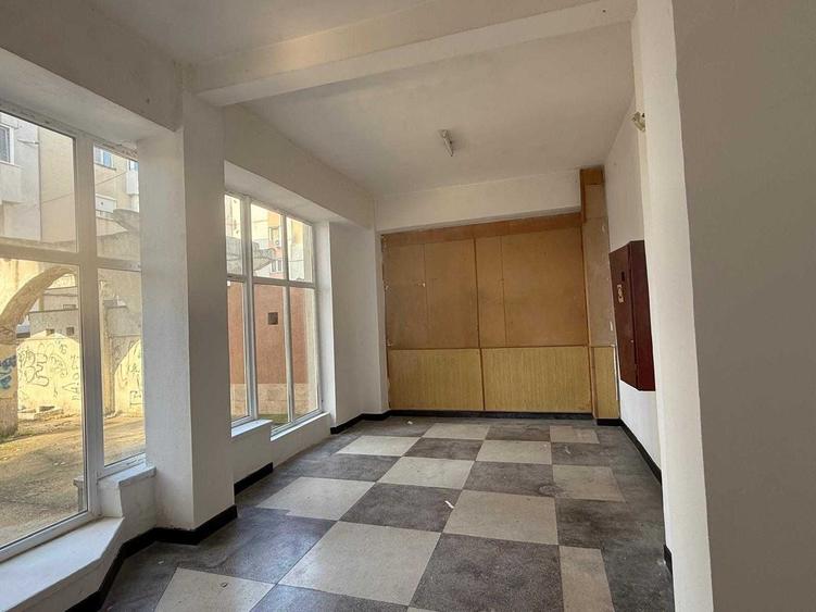 Spațiu comercial, de 158 mp, în Nord