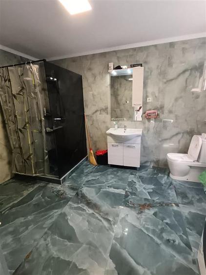 Casă individuală cu 3 camere cu Canalizare în Apollo