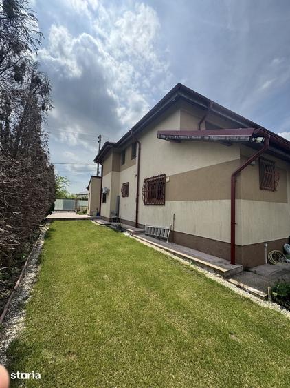 Casă cu Teren 1210 Mp în Mogoșoaia