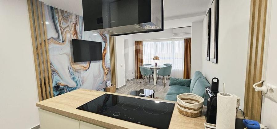 Apartament cu 3 camere semidecomandat în Central