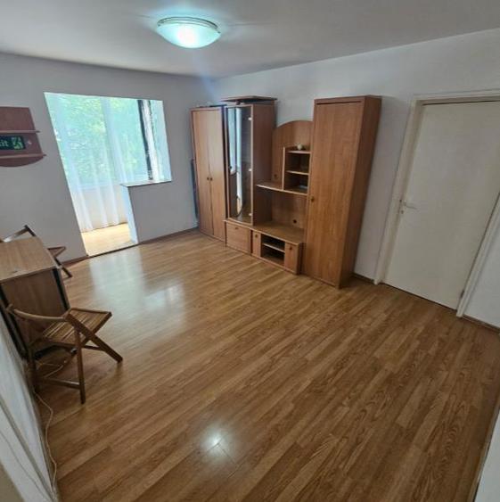 Inchiriere apartament 2 camere ,etajul 1 , zona Garii - 1