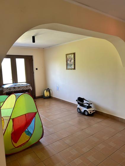 Casă cu 4 camere în Negrea