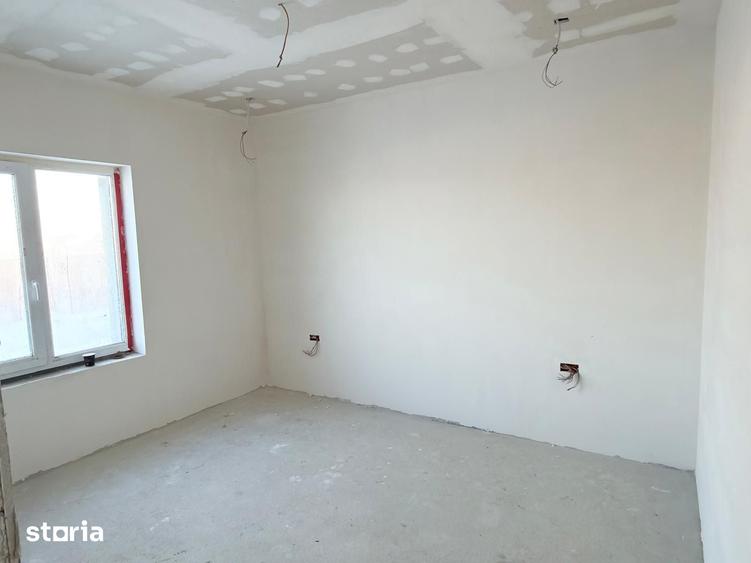 Apartament cu 4 camere în Torontalului