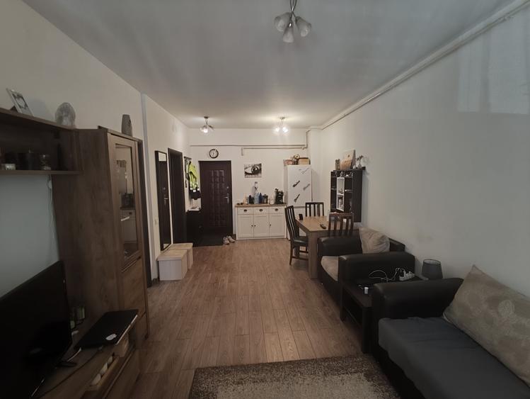 Apartament cu 2 camere semidecomandat în Chiajna