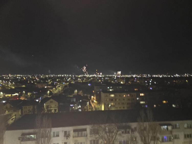Apartament cu 3 camere decomandat în Plantelor