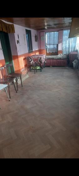 Casă cu 4 camere în Buzescu