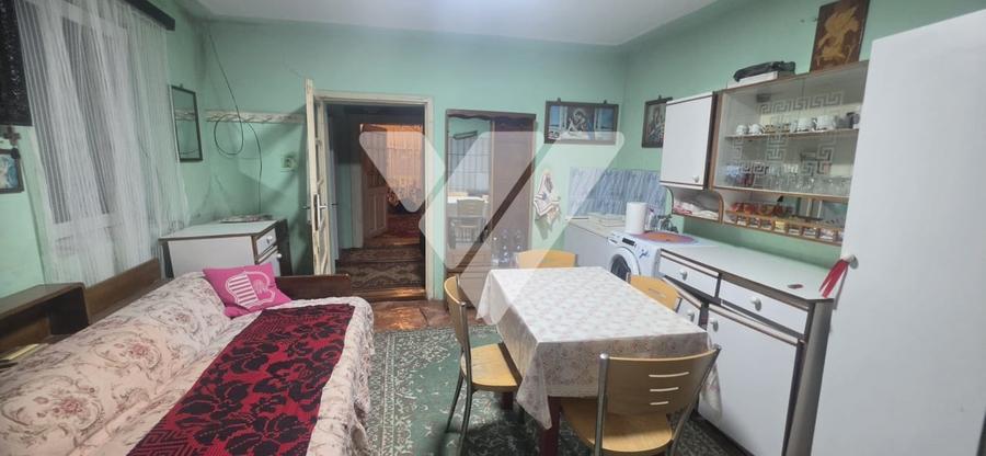 Casă individuală cu 3 camere cu Canalizare în Șeica Mare