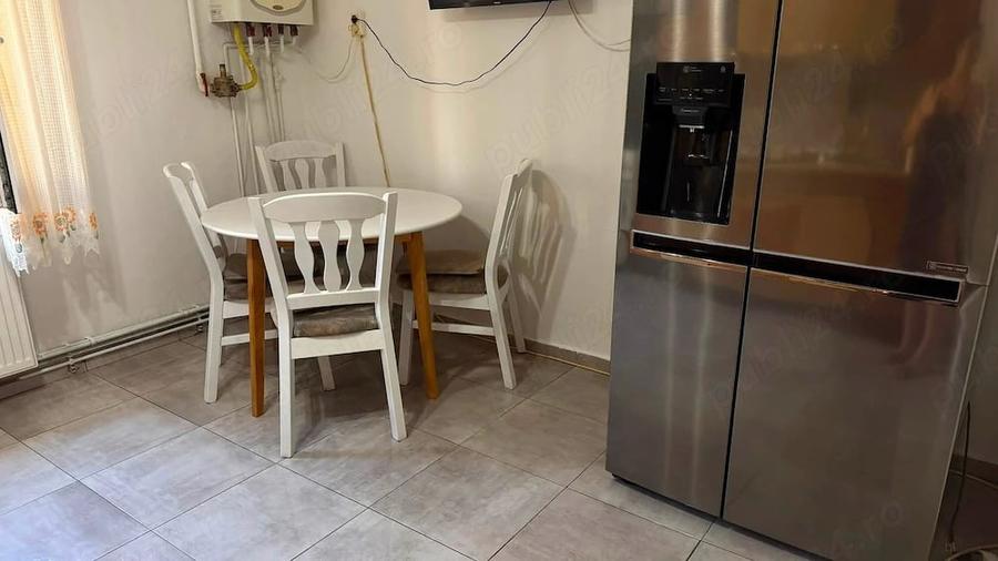 Apartament cu 2 camere decomandat în Micro IV