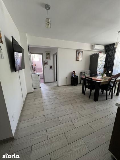 Apartament cu 3 camere în Calea București