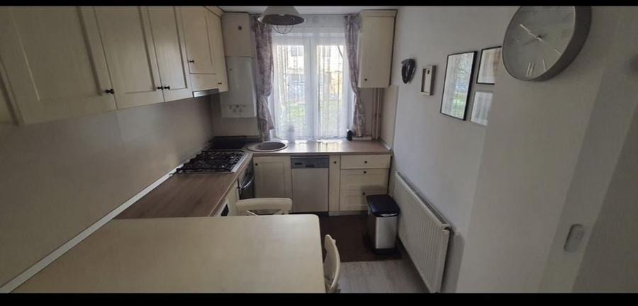 Apartament cu 3 camere semidecomandat în Central