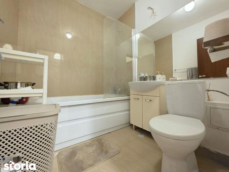 Apartament cu 3 camere, mobilat în Văcăresti