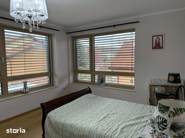 Casă cu 5 camere cu Teren 800 Mp în Făget