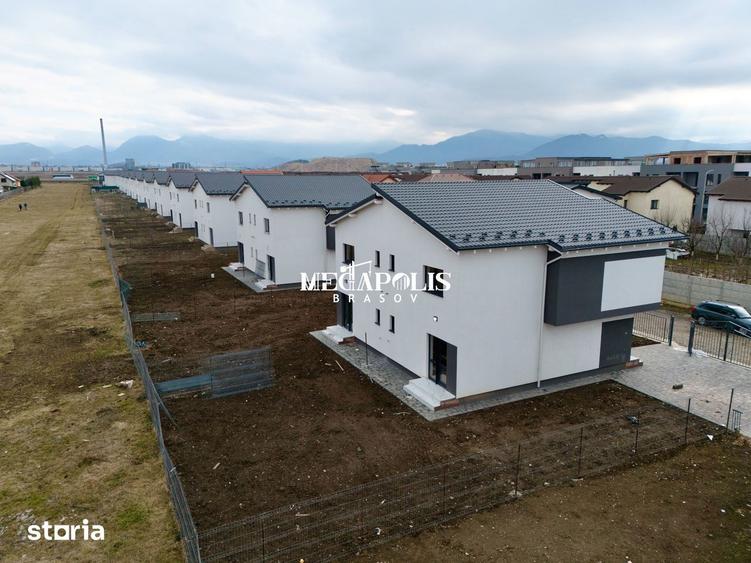 Casă cu 4 camere cu Teren 300 Mp în Central