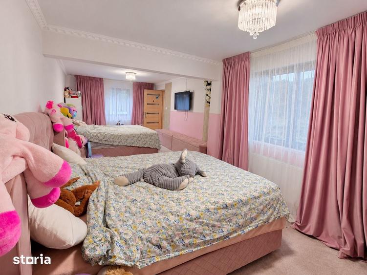 Casă cu 3 camere cu Teren 238 Mp în Andronache