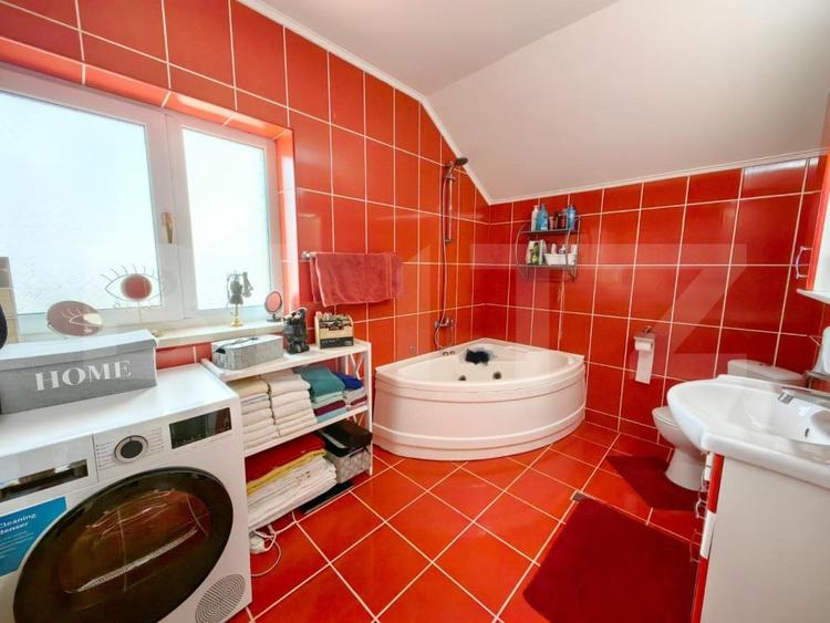 Casă individuală cu 4 camere cu Piscina în Micești