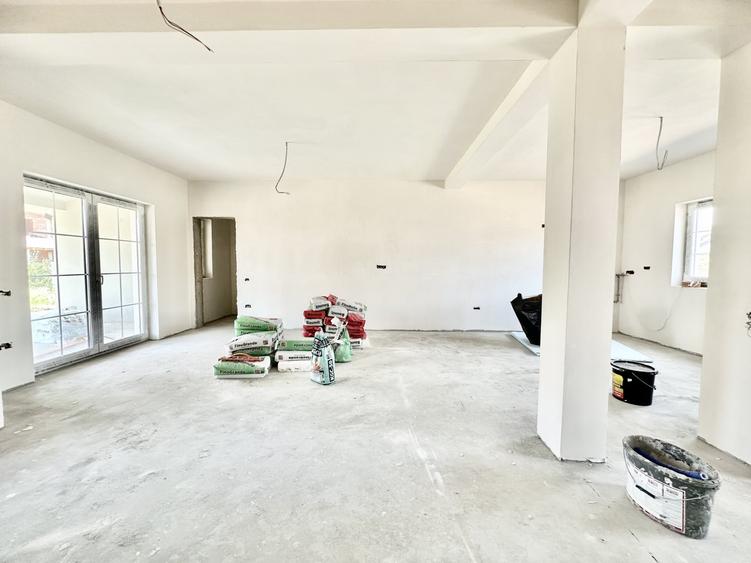 Duplex cu 3 camere cu Canalizare în Moșnița Nouă
