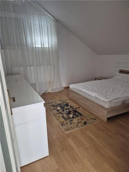 Casă individuală cu 4 camere cu Teren 400 Mp în Semicentral