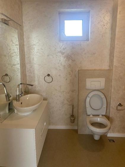 Casă cu 5 camere cu Teren 1000 Mp în Trivale