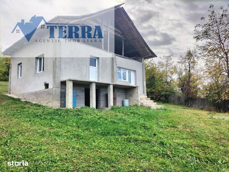 Casă cu 3 camere în Conțești
