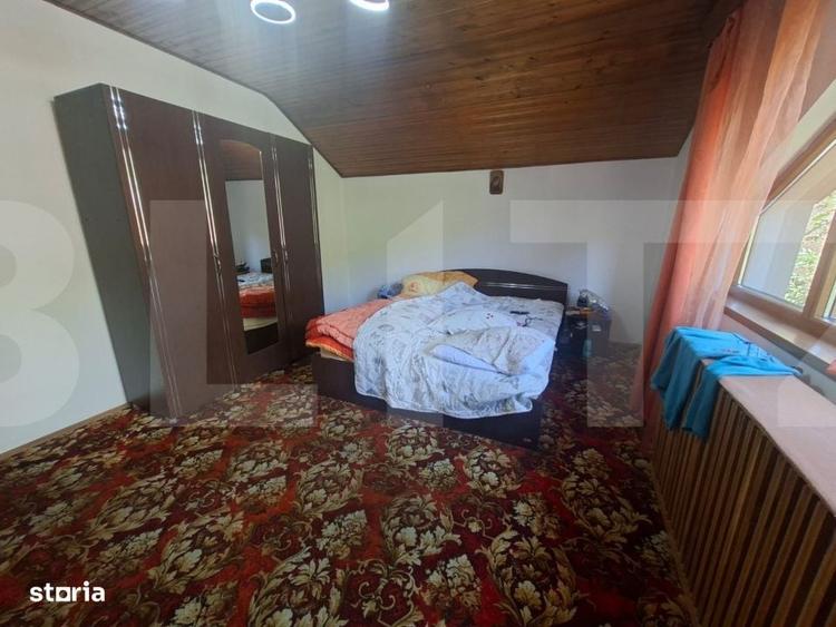 Casă cu 4 camere în Vâlcele