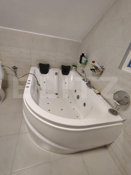 Casă individuală cu 5 camere cu Canalizare în Andrei Mureșanu