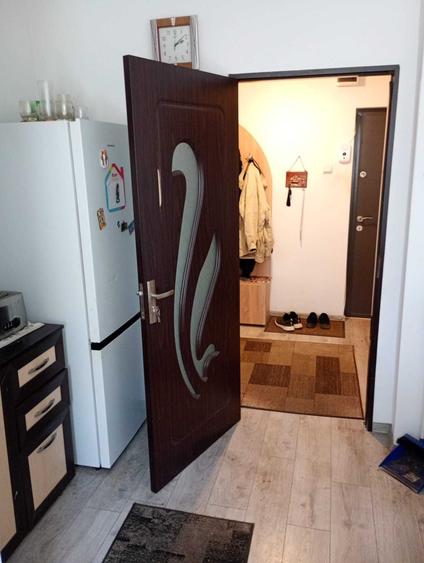 Apartament cu 2 camere decomandat în Petros
