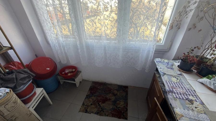 Apartament cu 2 camere decomandat în Vasile Aaron