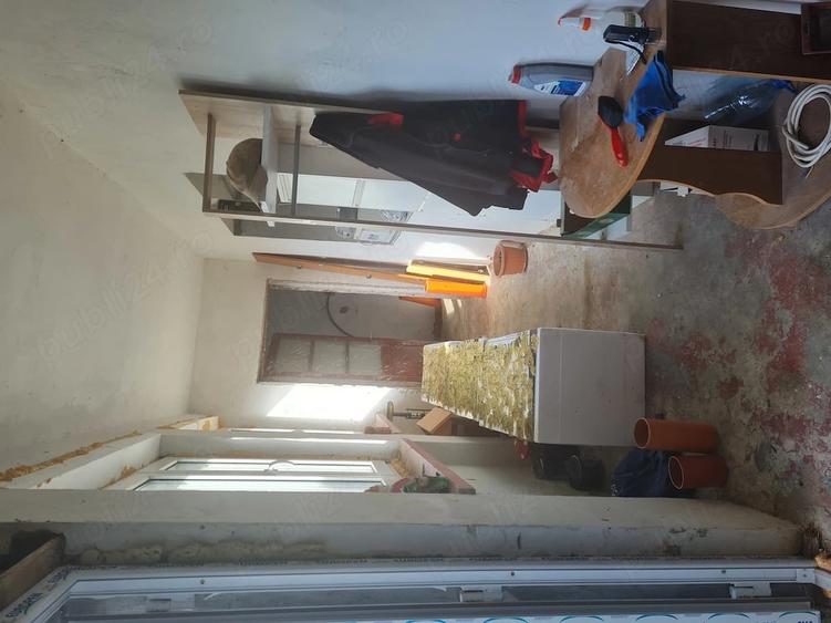 Casă cu 1 camere cu Teren 1500 Mp în Central