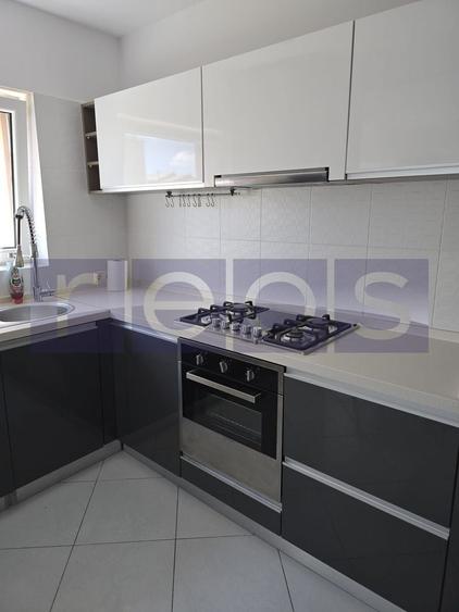 Apartament cu 4 camere, mobilat în Pipera