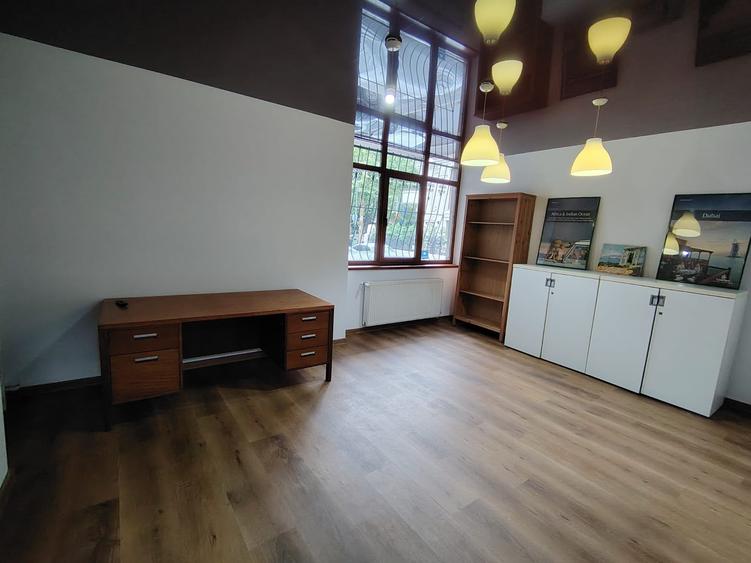 Apartament cu 2 camere decomandat în Primăverii