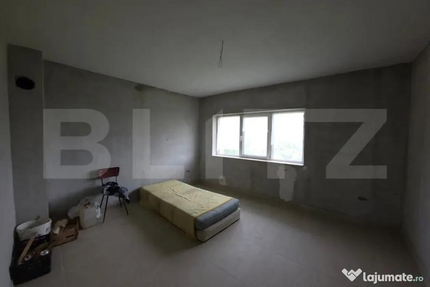 Casă cu 5 camere cu Teren 2700 Mp în Central