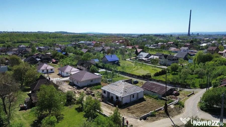 Casă cu 4 camere cu Teren 500 Mp în Tăuții de Sus