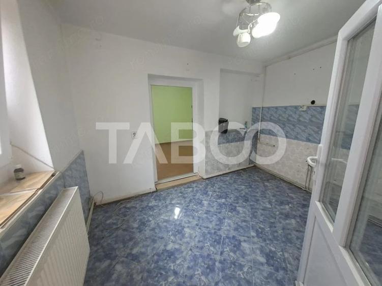 Apartament cu 2 camere nedecomandat în Central