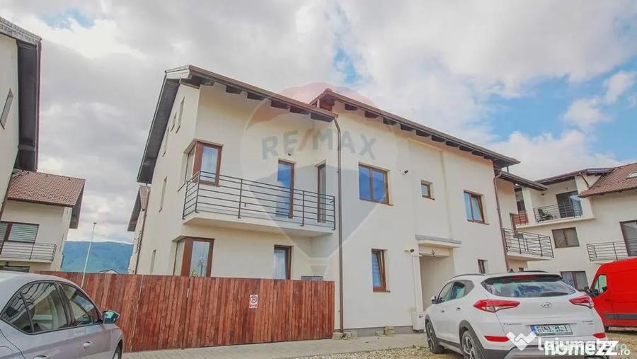 Apartament cu 3 camere decomandat în IAR