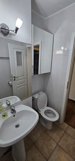 Apartament cu 2 camere semidecomandat în Colentina