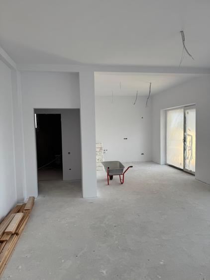 Casă individuală cu 4 camere cu Teren 772 Mp în Chinteni