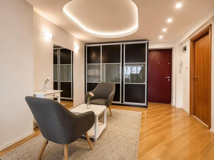 Apartament cu 2 camere, mobilat în Unirii