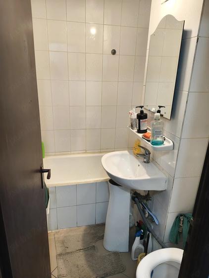 Apartament cu 4 camere decomandat în Doamna Ghica