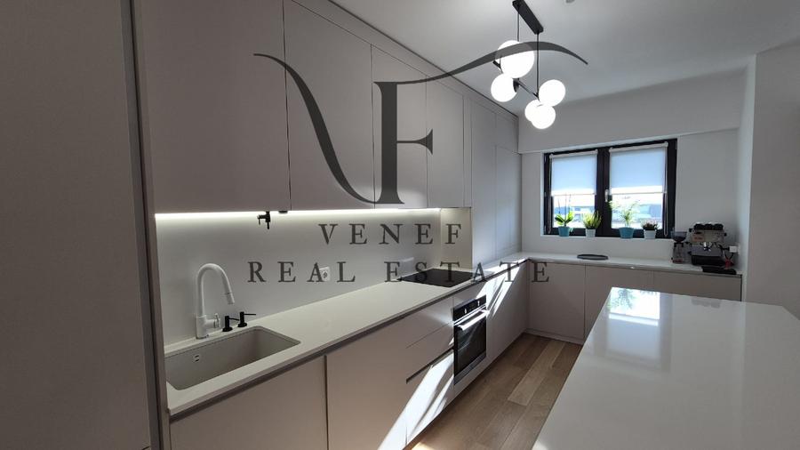 Apartament cu 3 camere decomandat în Aviației