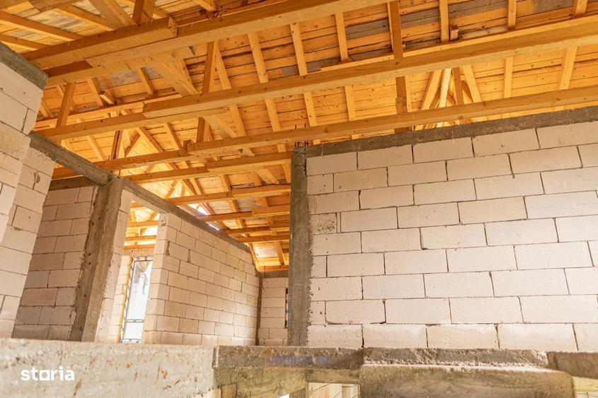 Casă cu 4 camere cu Teren 1440 Mp în Cernu