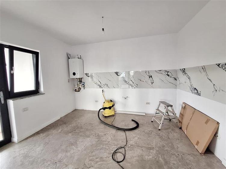 Casă cu 3 camere cu Teren 325 Mp în 9 Mai