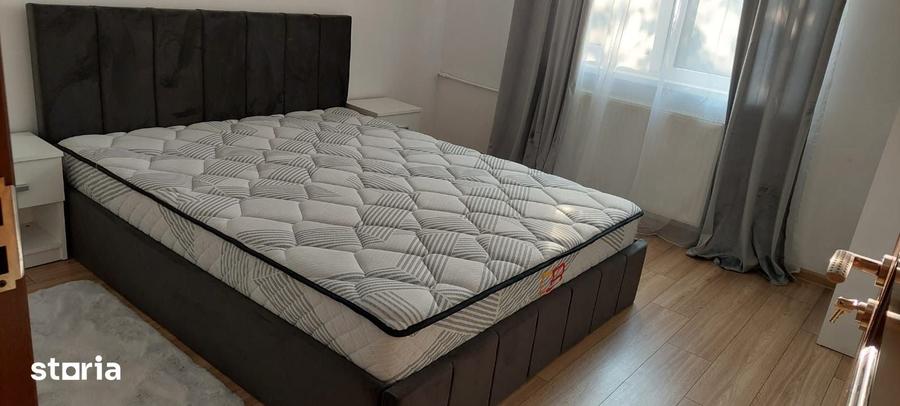 Apartament cu 3 camere decomandat în Berceni