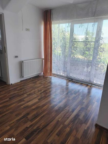 Casă cu 2 camere cu Teren 110 Mp în Țiglari